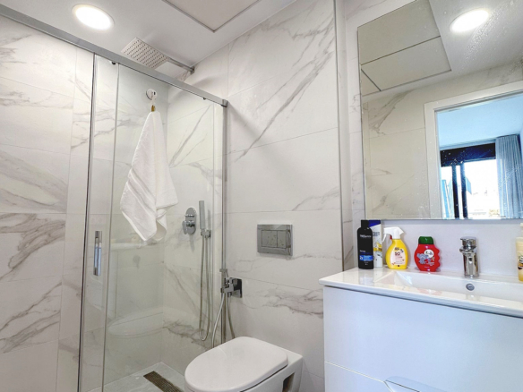 Duplex con vista a Benidorm, Fienstrat