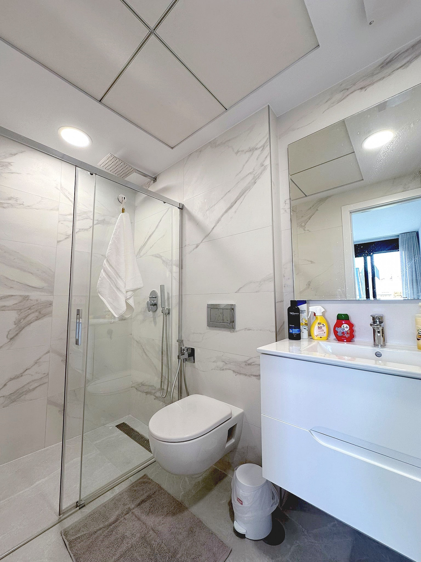 111 Duplex con vista a Benidorm, Fienstrat