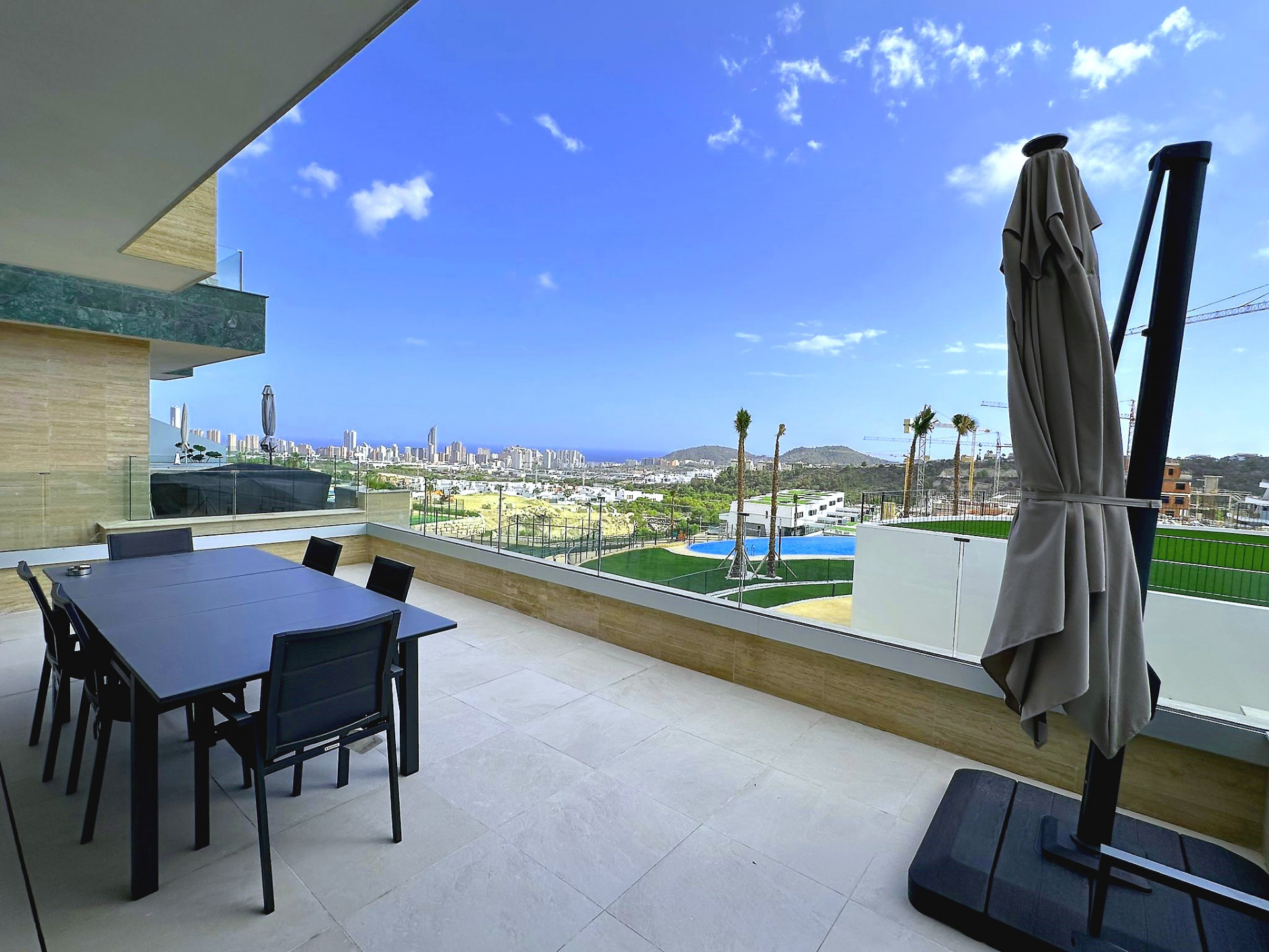 22 Duplex con vista a Benidorm, Fienstrat