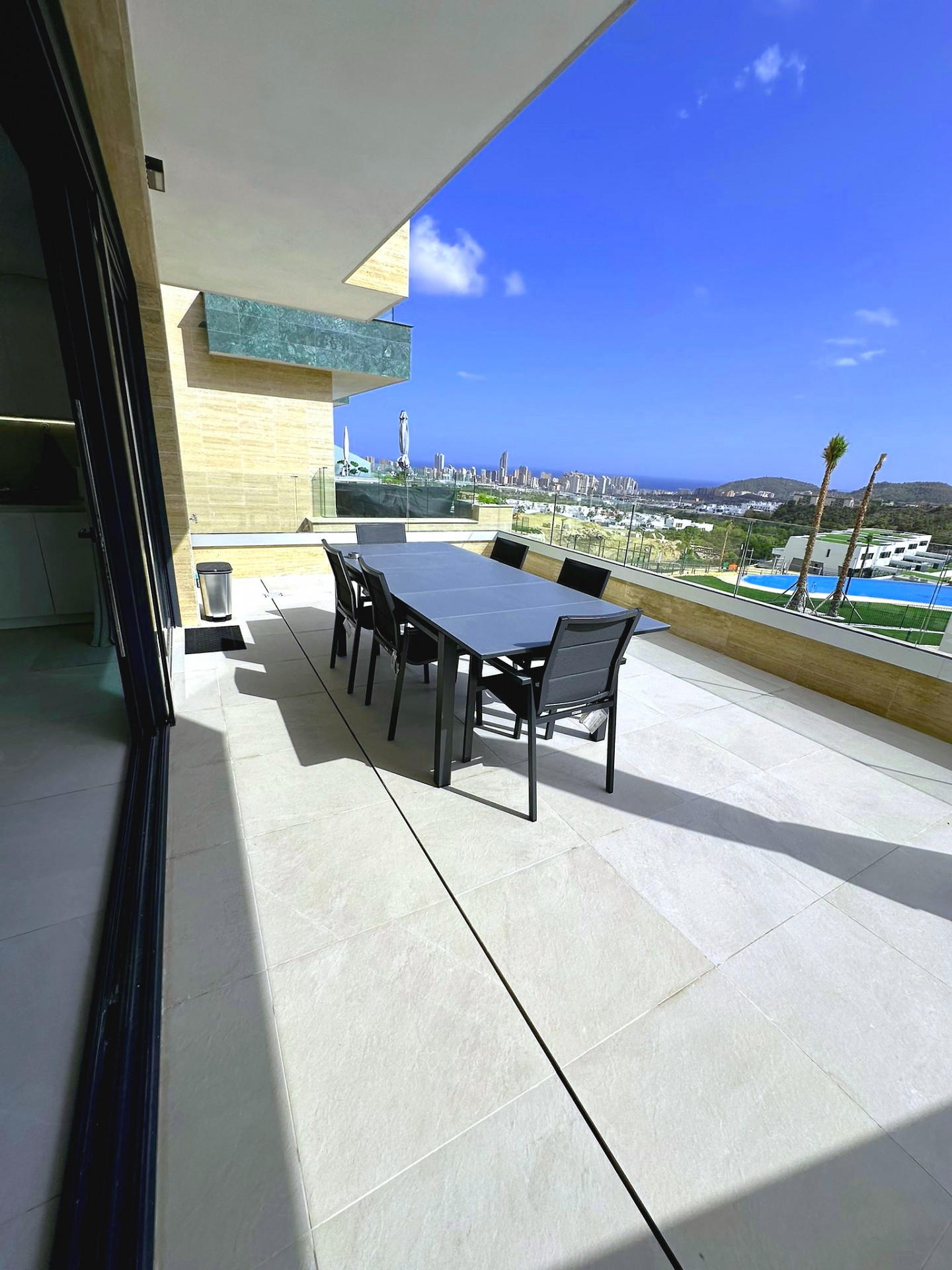 23 Duplex con vista a Benidorm, Fienstrat