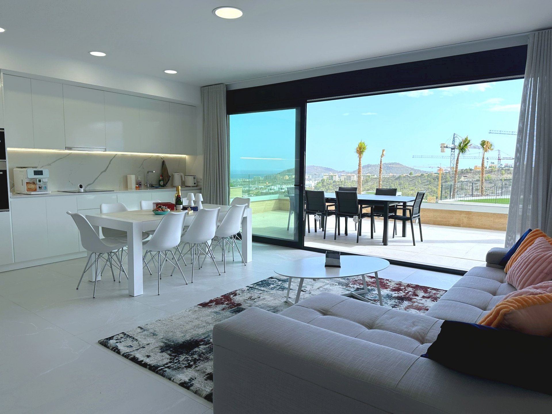 25 Duplex con vista a Benidorm, Fienstrat