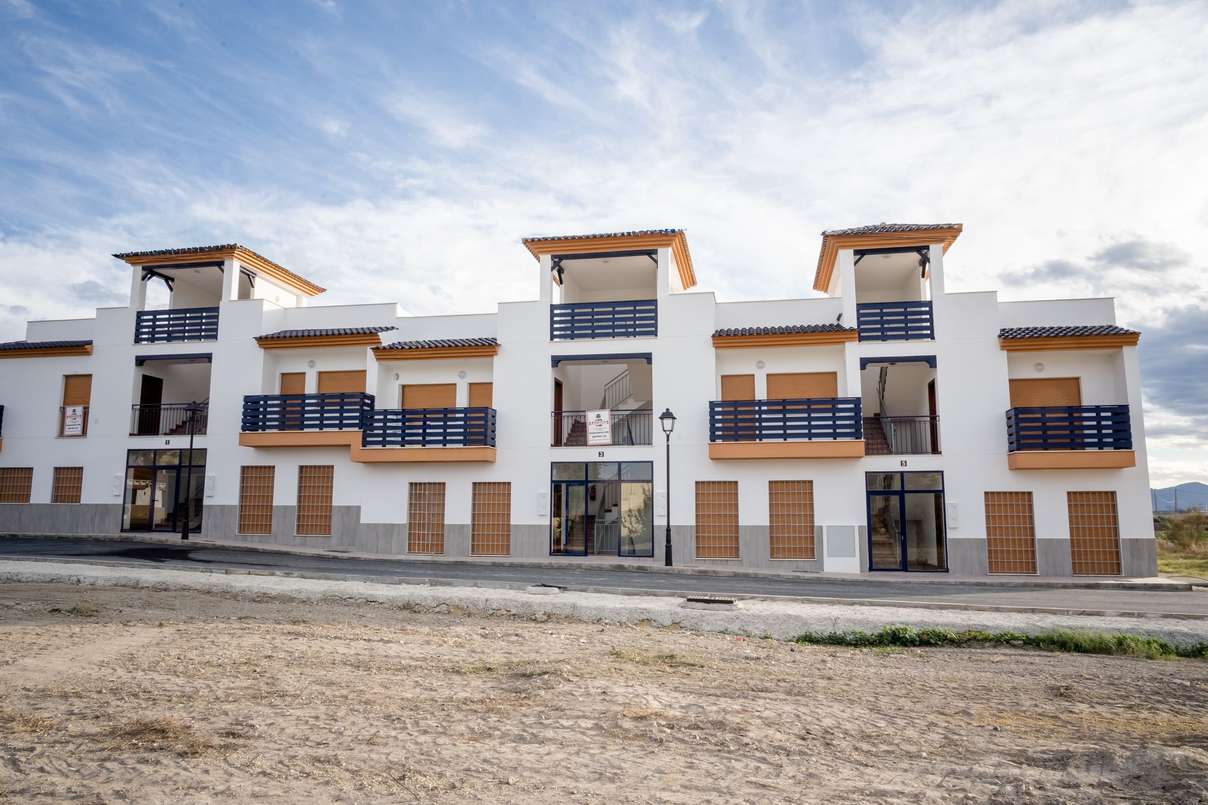 3_1773143970_cCEdTH Economicos adosados en Almeria de nueva promocion
