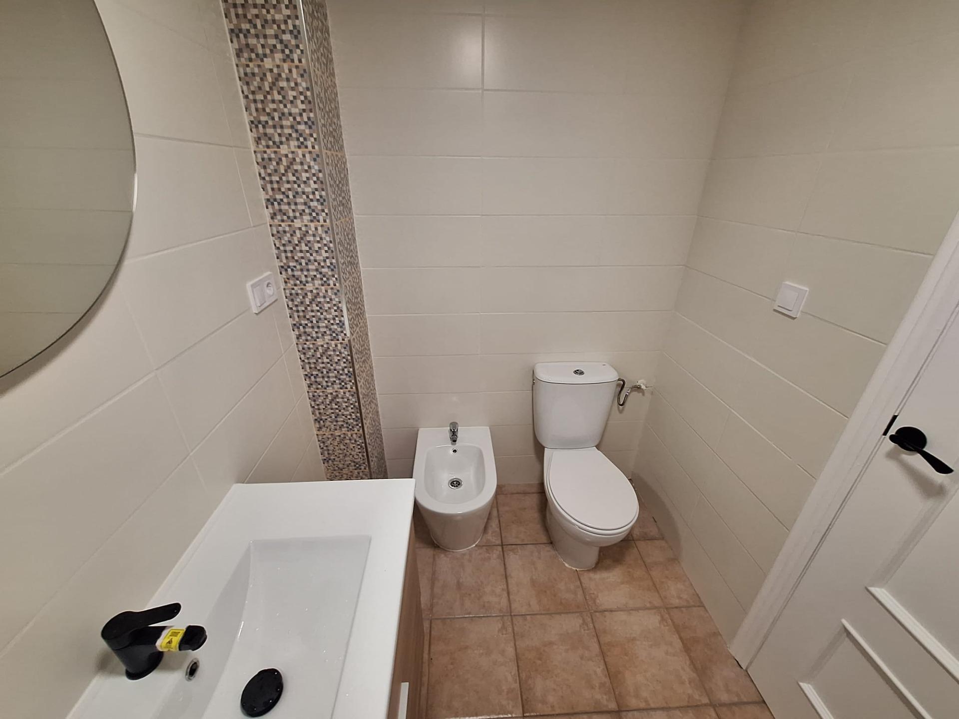 Bungalow con piscina en una de las zonas más practicas de Torrevieja