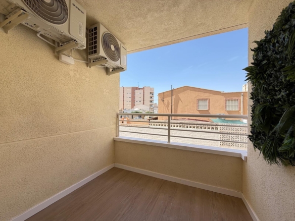 Economico renovado apartamento en Torrevieja
