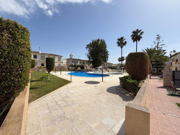 Apartamento reformado en San Miguel de Salinas