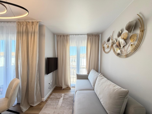 Apartamento reformado en San Miguel de Salinas