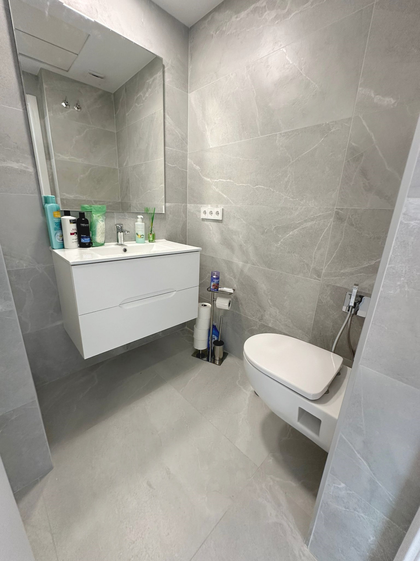67 Duplex con vista a Benidorm, Fienstrat