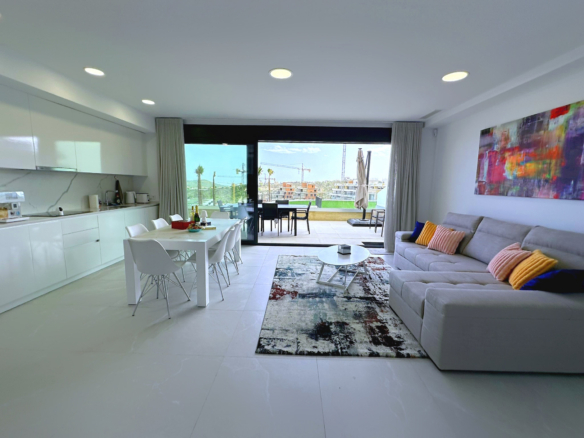 Duplex con vista a Benidorm, Fienstrat