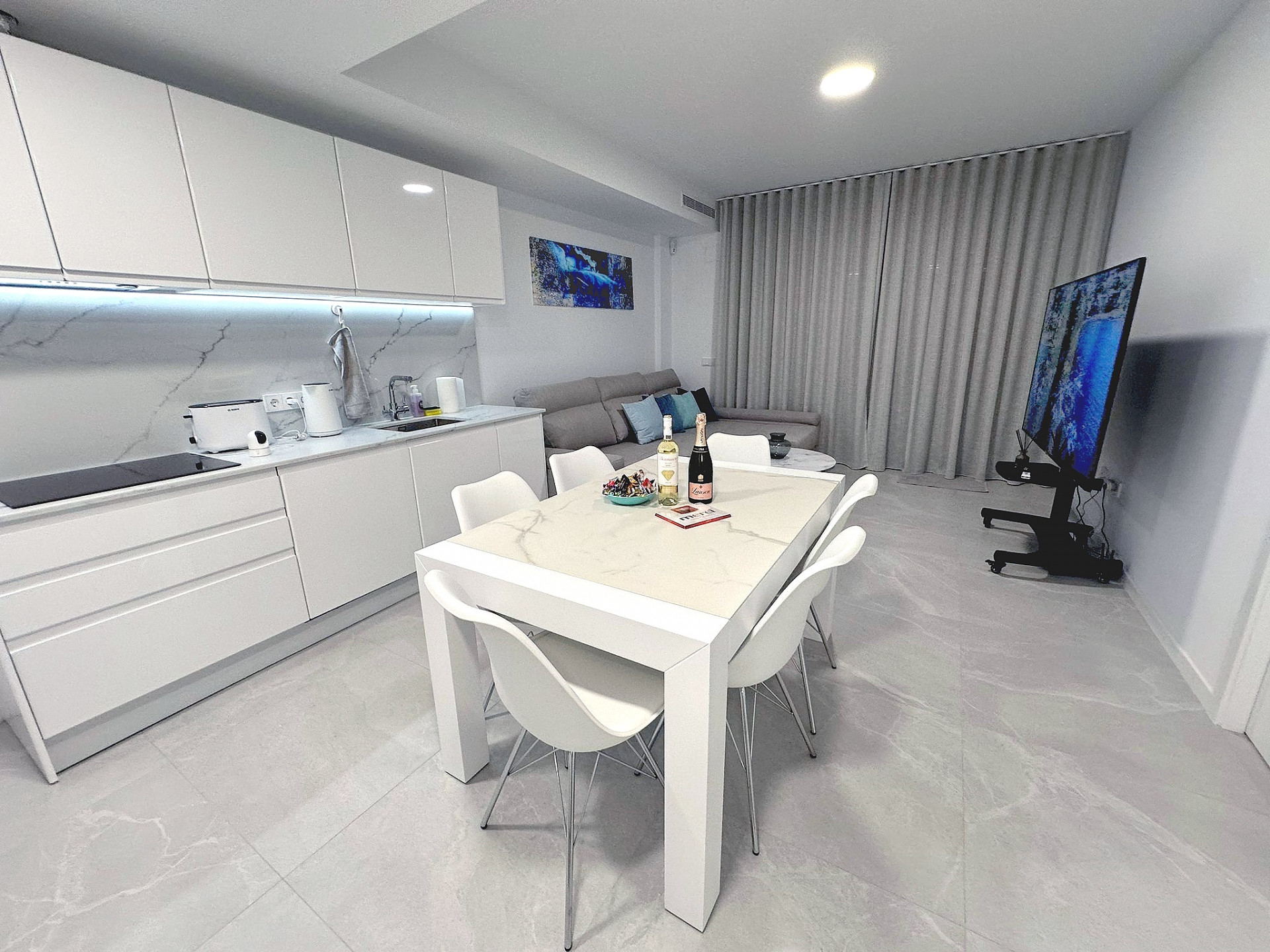 89 Duplex con vista a Benidorm, Fienstrat