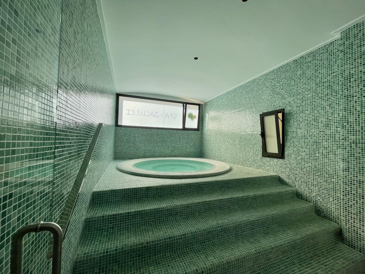 Se vende apartamento en planta baja con sótano, en urb. Sierra Cortina Finestrat