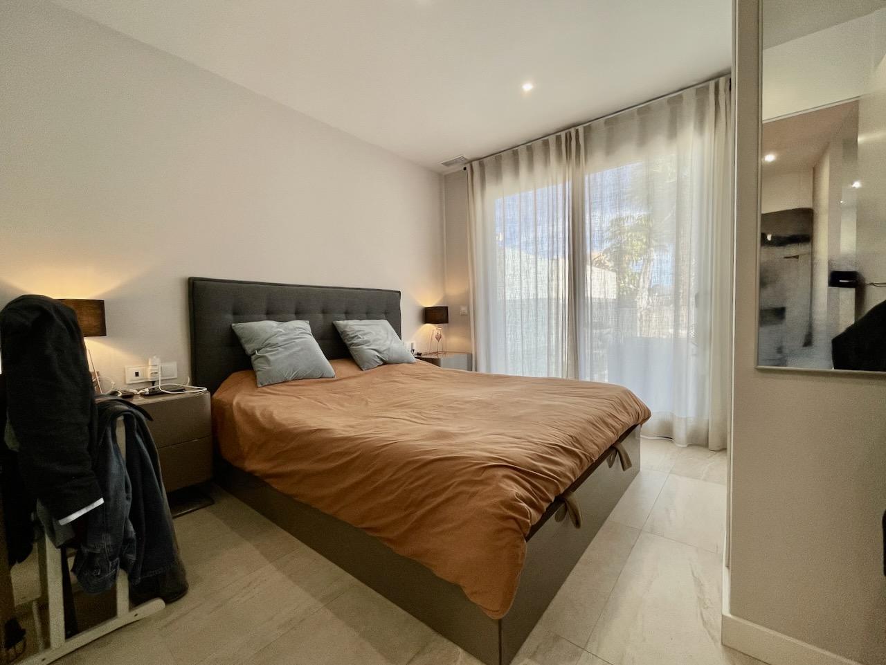 Se vende apartamento en planta baja con sótano, en urb. Sierra Cortina Finestrat