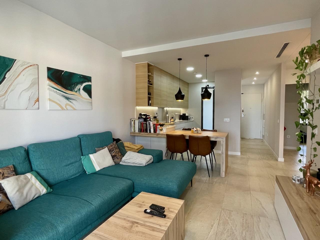 Se vende apartamento en planta baja con sótano, en urb. Sierra Cortina Finestrat