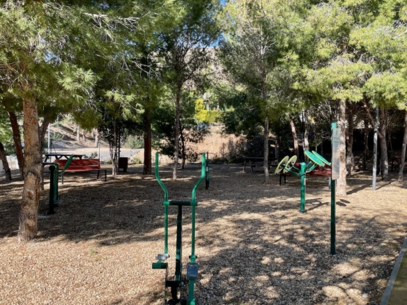 Se vende apartamento en planta baja con sótano, en urb. Sierra Cortina Finestrat