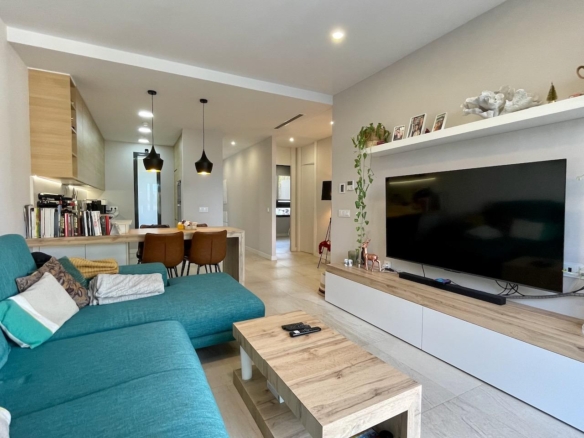 Se vende apartamento en planta baja con sótano, en urb. Sierra Cortina Finestrat
