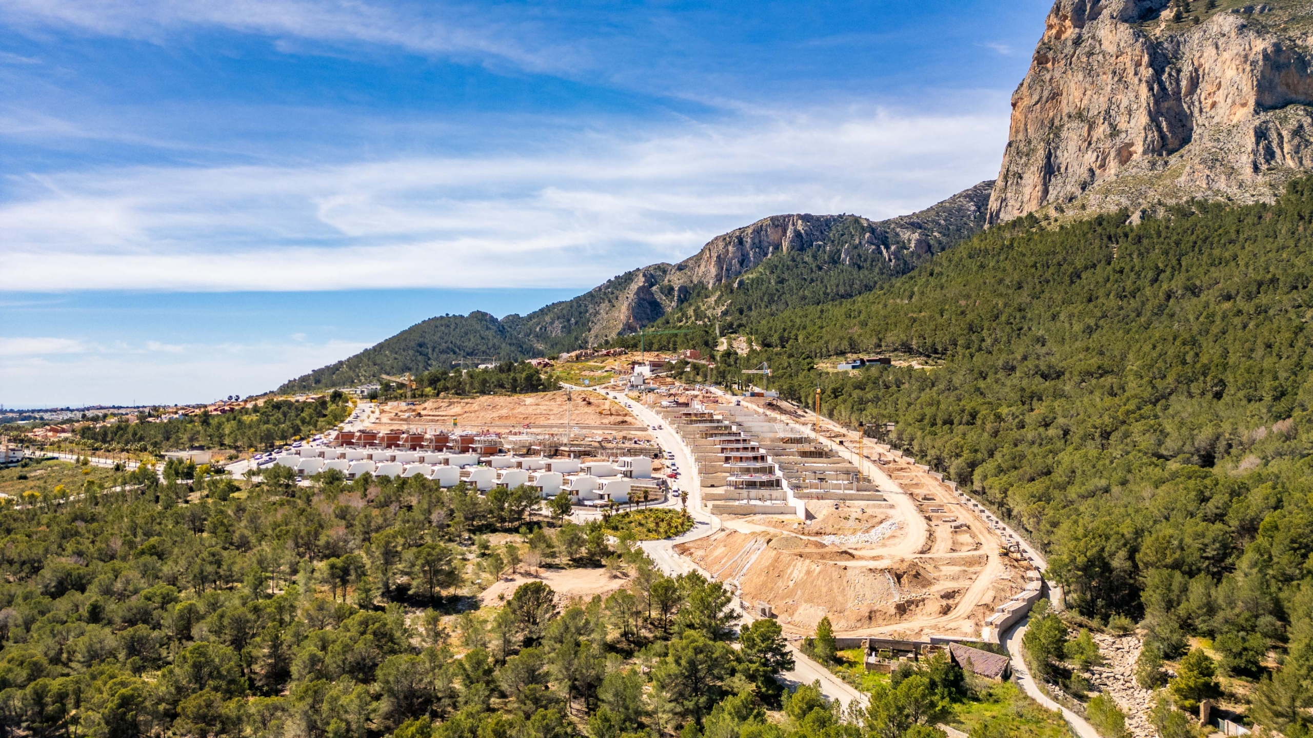 Copia de 29032025-DJI_0562 Viviendas de obra nueva con vistas panorámicas al mar