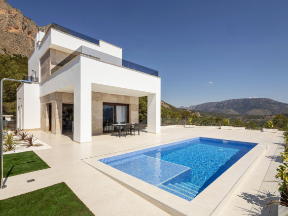 Preciosa villa en naturaleza , Polop<span class="ninja-ref-data" data-ref="P0002" style="display:none;"></span>