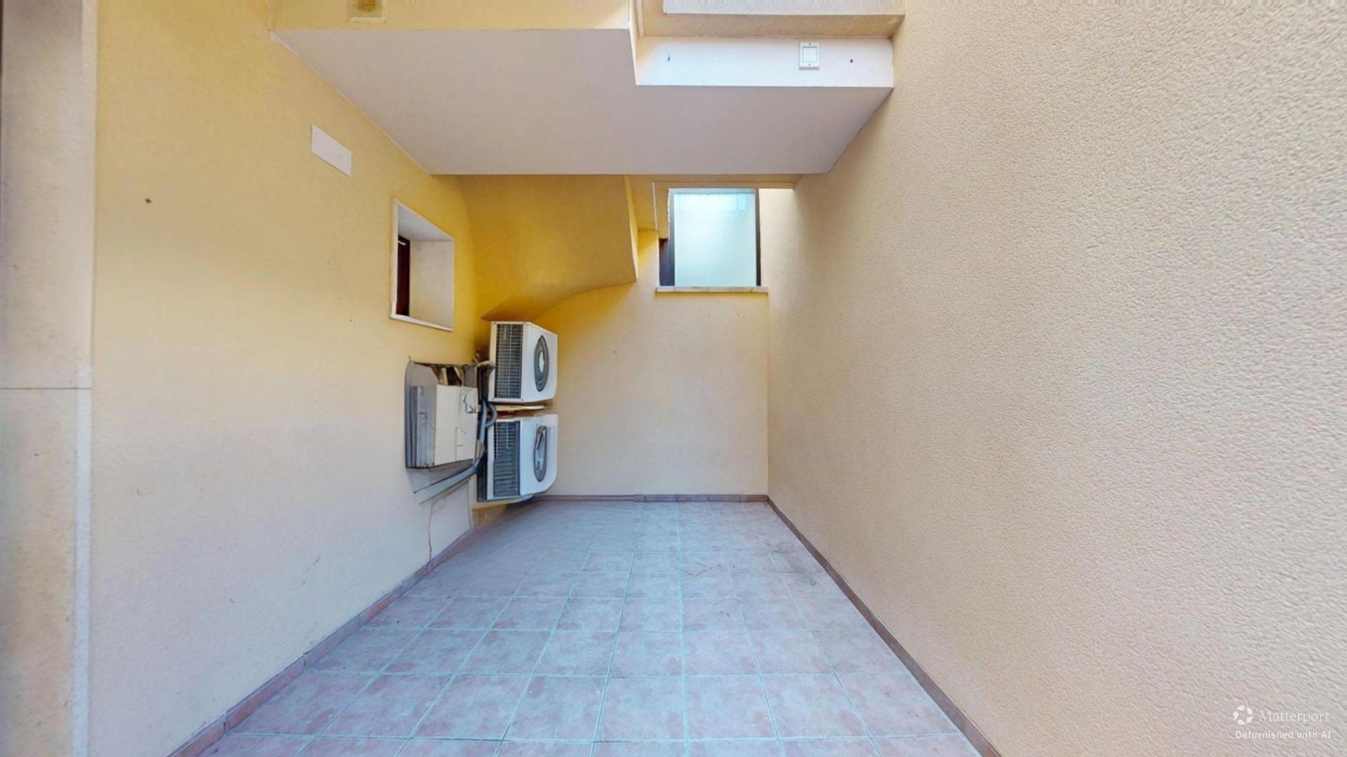 10-10 Exclusivo dúplex en primera línea de playa en Arenales del Sol