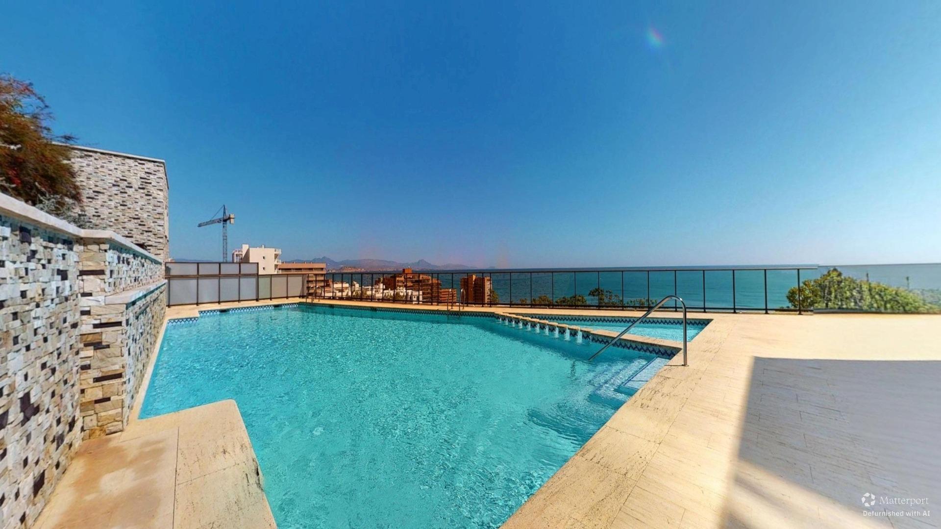 10-20 Exclusivo dúplex en primera línea de playa en Arenales del Sol