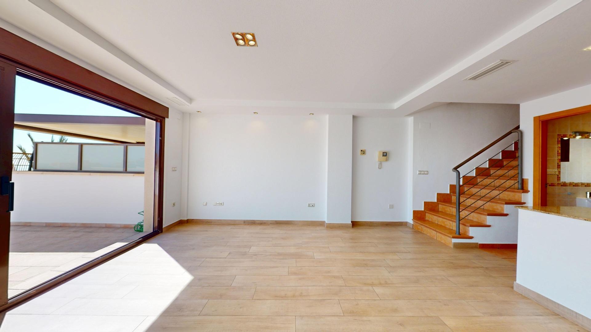 10-5 Exclusivo dúplex en primera línea de playa en Arenales del Sol