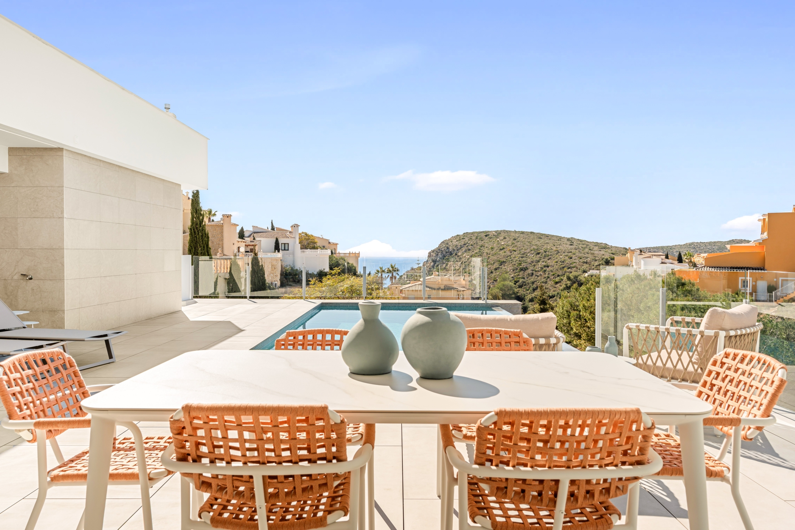 1772798784_DSC03744 Villa terminada de muy buenas calidades en Cumbre del Sol