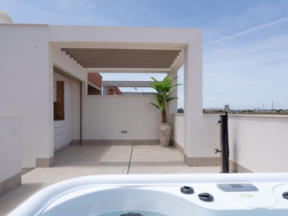 Villas en construcion cerca de prestigioso camo de golf en Los Alcázares