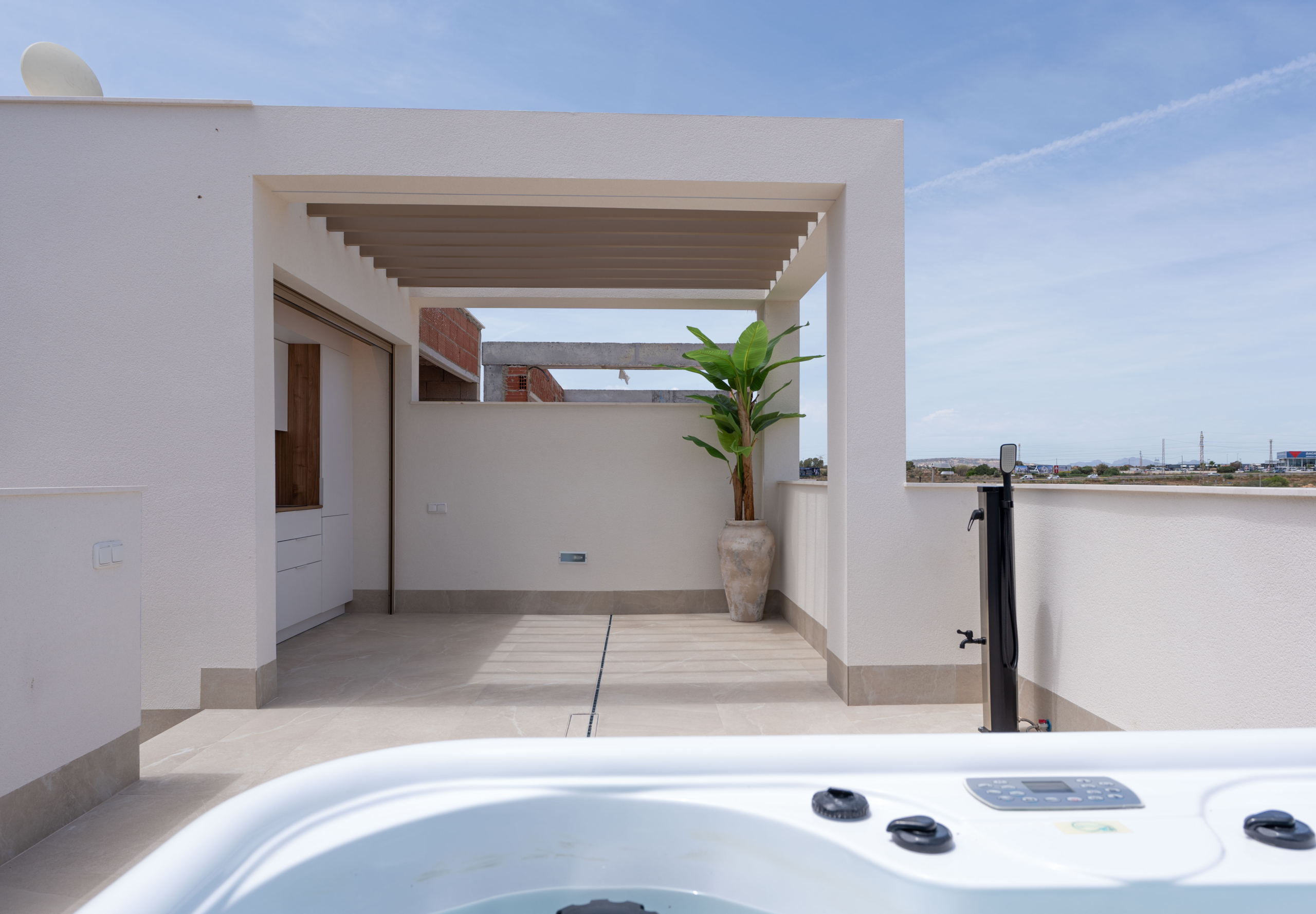 AREAbeach VI – Show House IV (41) Villas en construcion cerca de prestigioso camo de golf en Los Alcázares