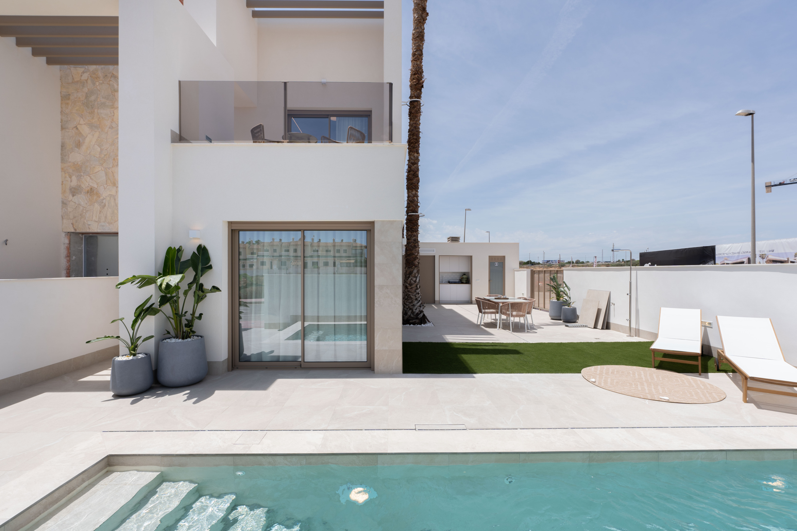 AREAbeach VI – Show House IV (68) Villas en construcion cerca de prestigioso camo de golf en Los Alcázares