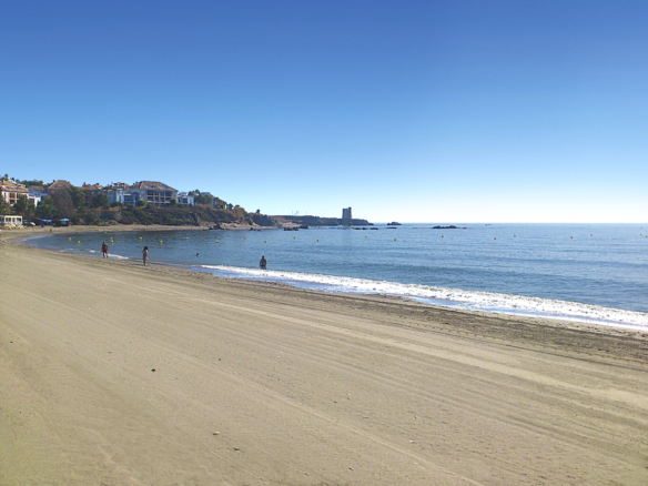 Vivir entre el mar y el golf en Manilva, Málaga