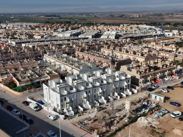 Exclusivos adosados de obra nueva en Gran Alacant, Alicante