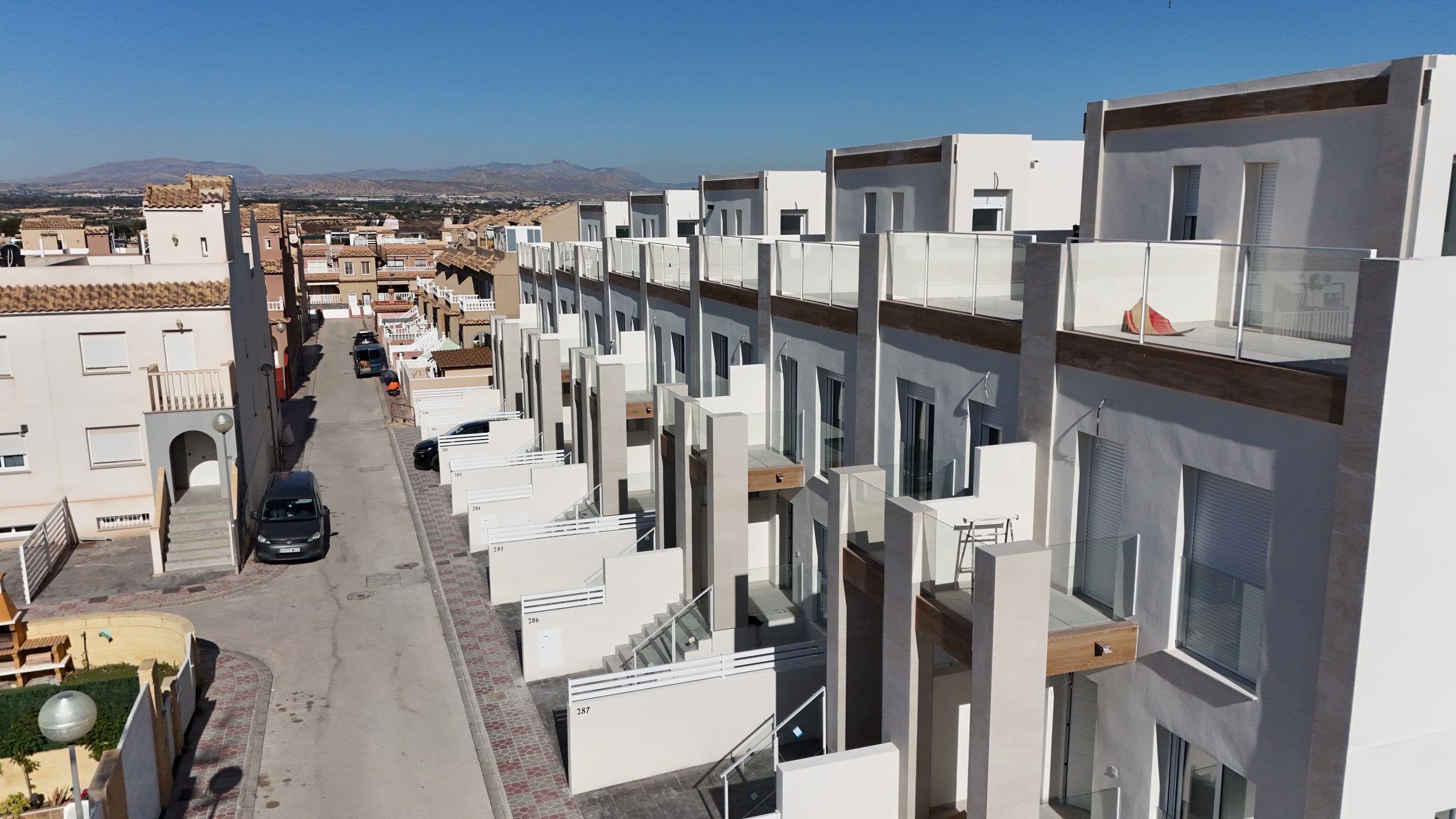 Exclusivos adosados de obra nueva en Gran Alacant, Alicante