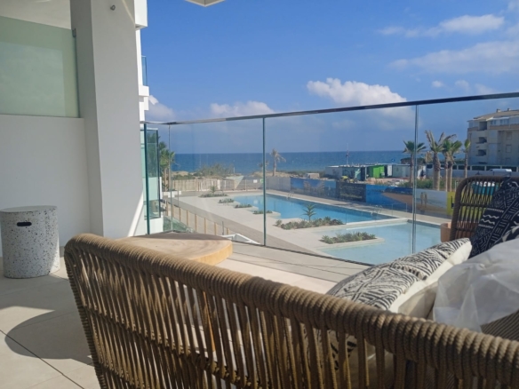 En Denia apartamentos de diseño contemporáneo a pocos pasos del Mediterráneo.