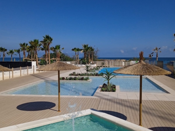 En Denia apartamentos de diseño contemporáneo a pocos pasos del Mediterráneo.