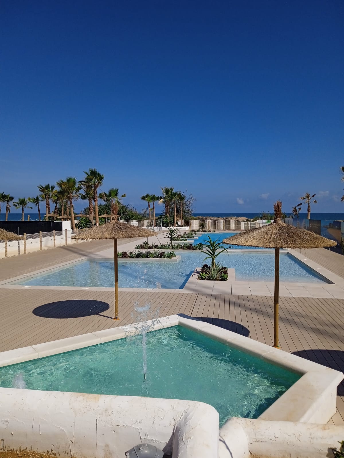 En Denia apartamentos de diseño contemporáneo a pocos pasos del Mediterráneo.