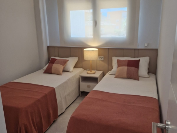 En Denia apartamentos de diseño contemporáneo a pocos pasos del Mediterráneo.