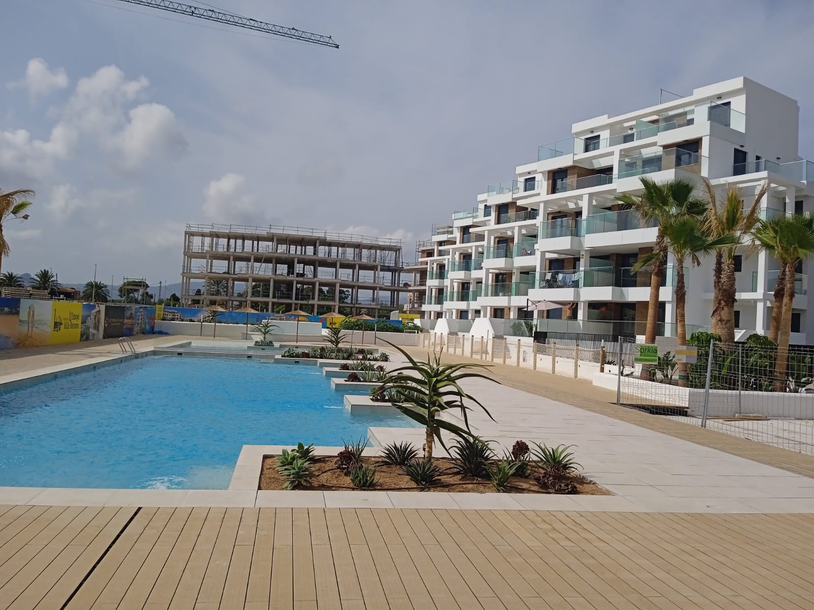 En Denia apartamentos de diseño contemporáneo a pocos pasos del Mediterráneo.