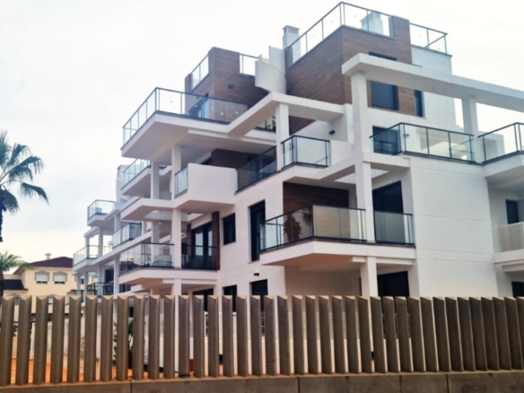 En Denia apartamentos de diseño contemporáneo a pocos pasos del Mediterráneo.