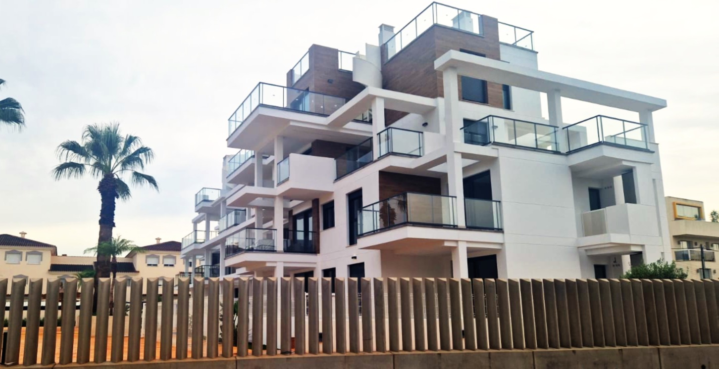 En Denia apartamentos de diseño contemporáneo a pocos pasos del Mediterráneo.