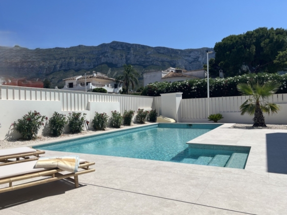 Villa de lujo contemporánea en Dénia