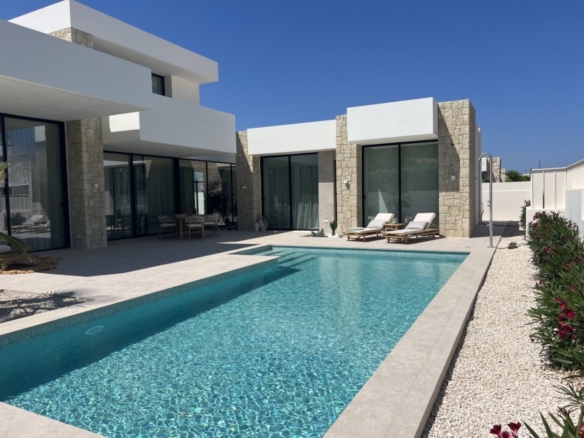 Villa de lujo contemporánea en Dénia