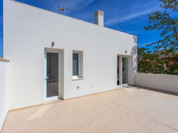 Villas independientes de nueva construccion en Hondón de las Nieves
