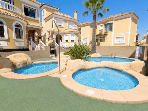 Chalet Independiente en Villamartín, Orihuela Costa