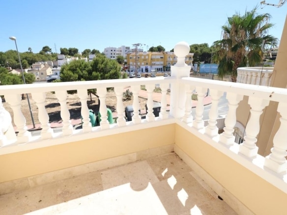 Chalet Independiente en Villamartín, Orihuela Costa