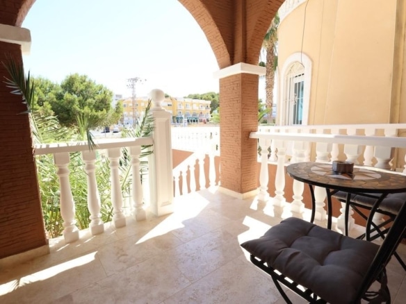 Chalet Independiente en Villamartín, Orihuela Costa