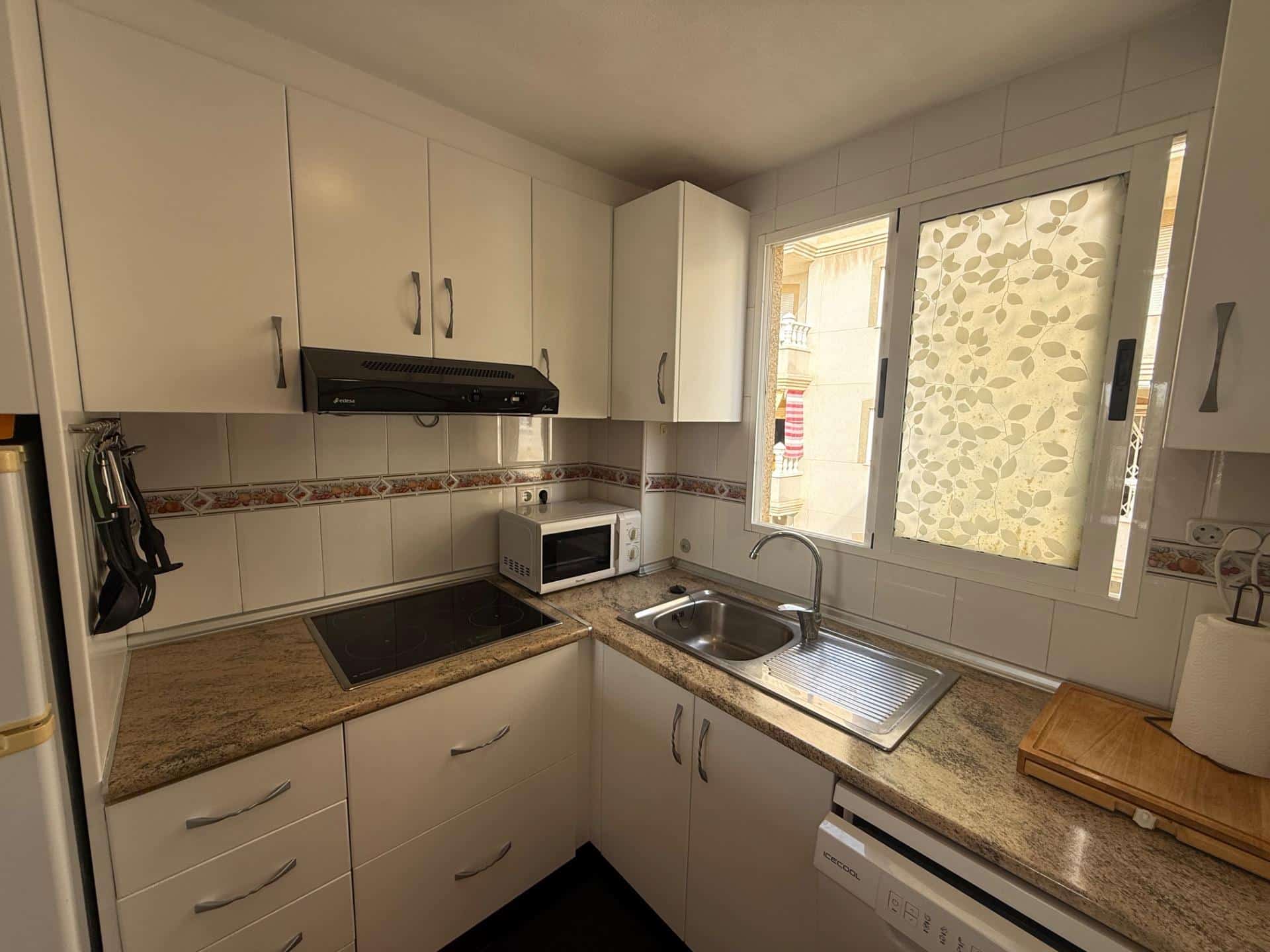 Apartamento con terraza, piscina y parking en Nueva Torrevieja