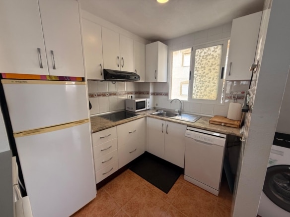 Apartamento con terraza, piscina y parking en Nueva Torrevieja