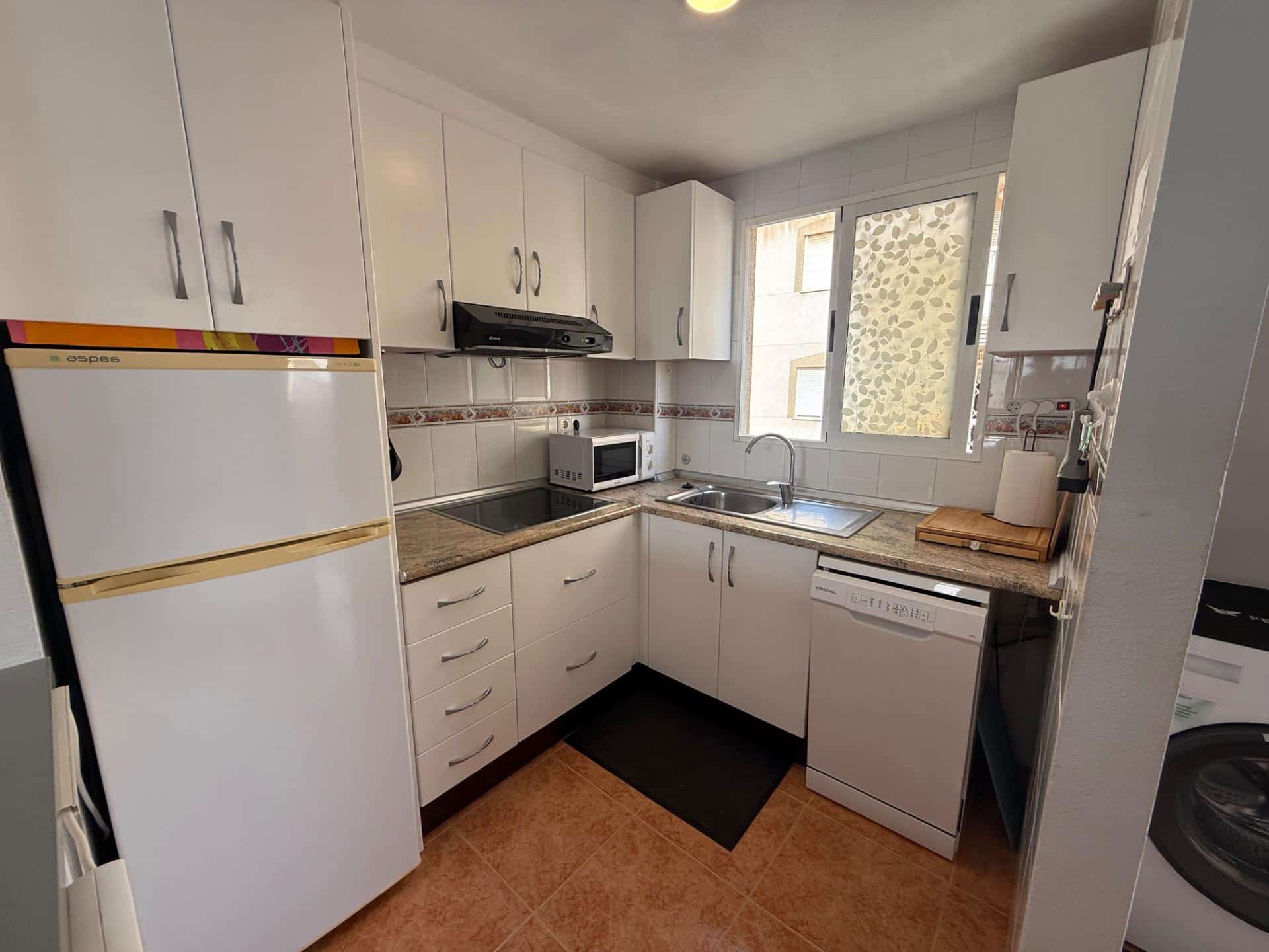Apartamento con terraza, piscina y parking en Nueva Torrevieja