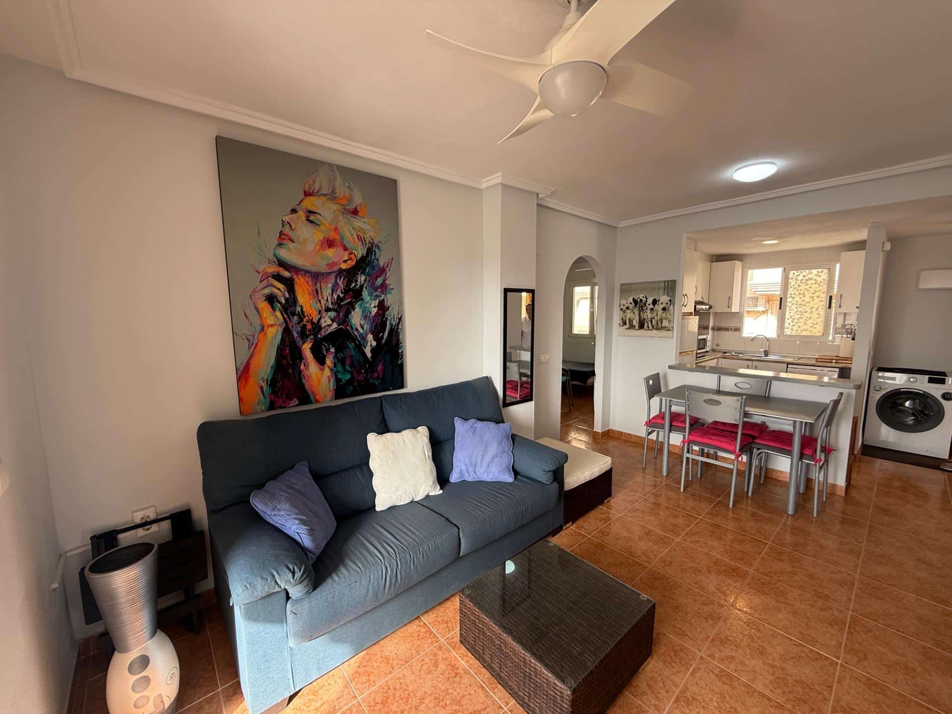 Apartamento con terraza, piscina y parking en Nueva Torrevieja