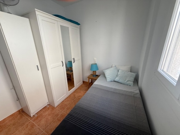 Apartamento con terraza, piscina y parking en Nueva Torrevieja