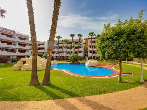 Apartamento de 2 dormitorios en Playa Flamenca, Orihuela Costa