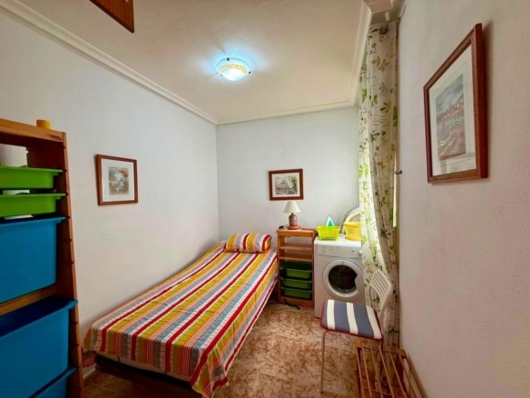 Apartamento con vistas al mar a 100 metros de Playa de Los Locos, Torrevieja